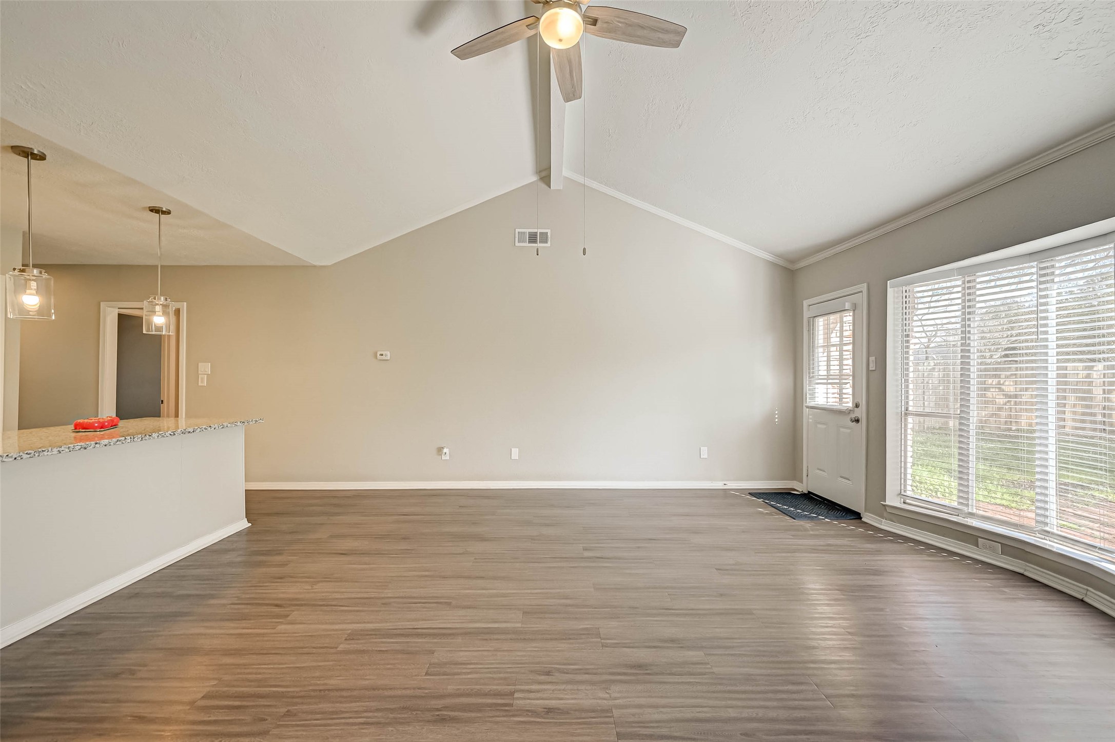 910 Redway Lane Houston, TX 77062 - Photo 10 of 23
