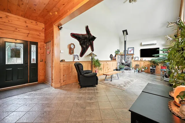 $685,000 | 146 Lone Indian Trail, Augusta, ME 04330