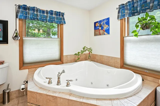 $685,000 | 146 Lone Indian Trail, Augusta, ME 04330