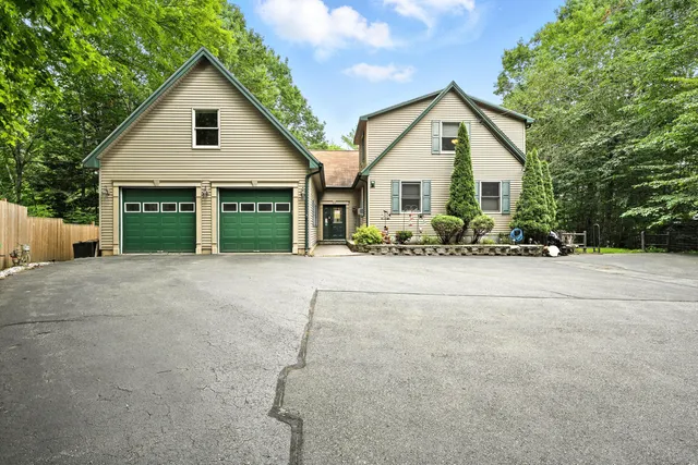 $685,000 | 146 Lone Indian Trail, Augusta, ME 04330