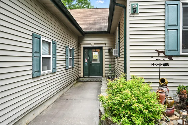 $685,000 | 146 Lone Indian Trail, Augusta, ME 04330