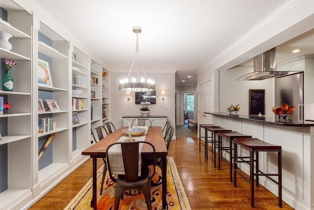 476 Shawmut Avenue, Unit 3 Boston, MA 02118 - Photo 7 of 29 a view of a dining room with furniture