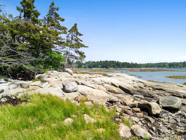 $279,000 | 0 Cline Road, Spruce Head, ME 04859