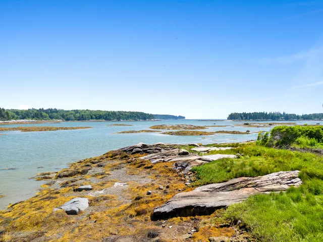 $279,000 | 0 Cline Road, Spruce Head, ME 04859