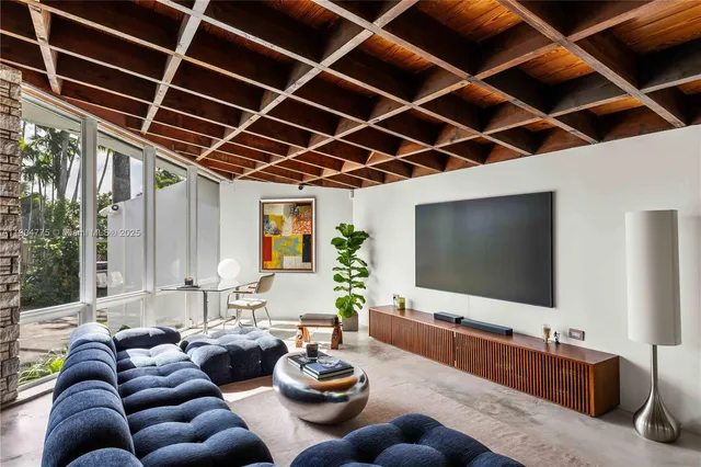 $1,499,000 | 1071 Northeast 85th Street, Miami, FL 33138