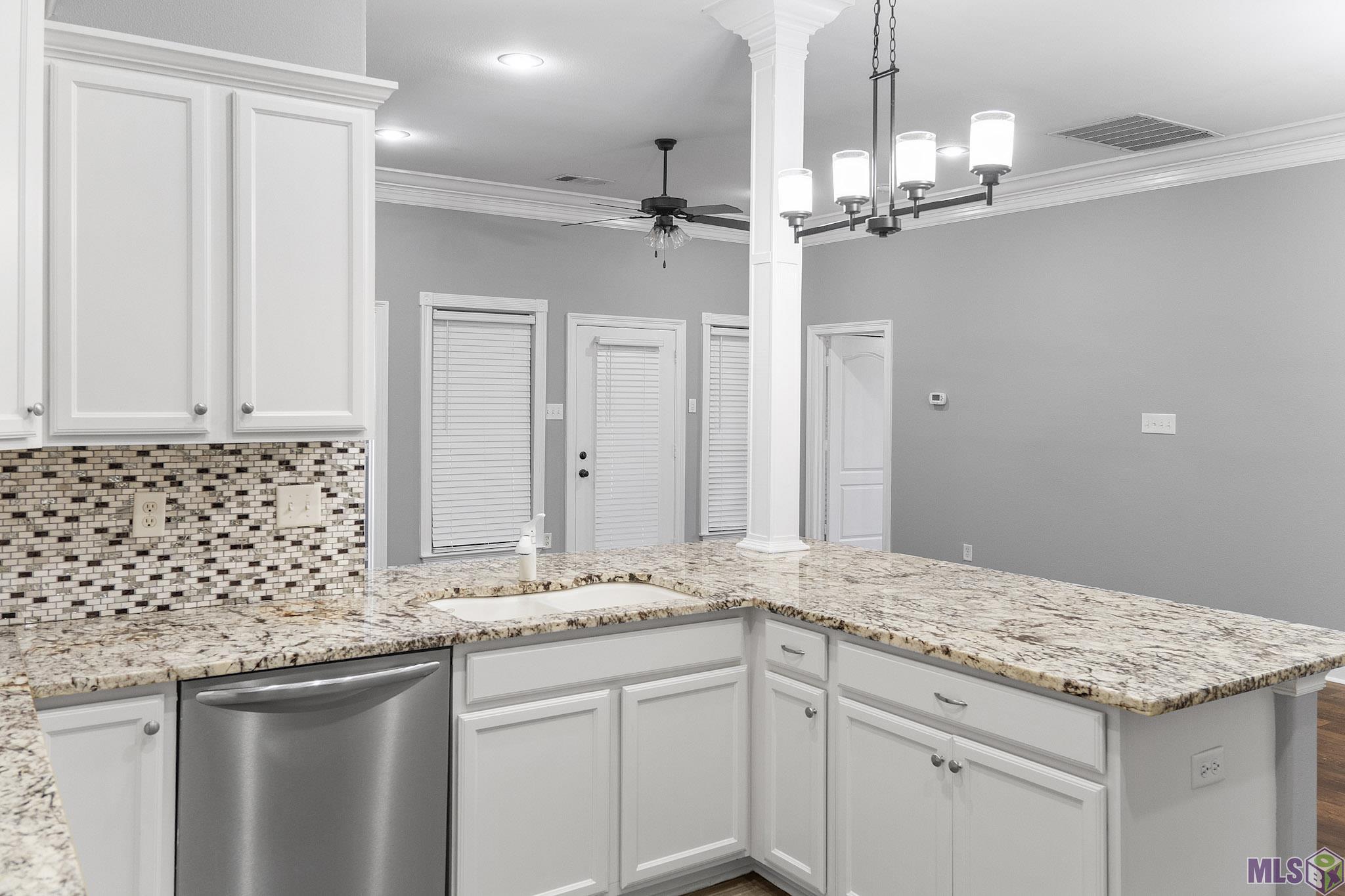 308 Hill Ridge Drive Youngsville, LA 70592 - Photo 11 of 32