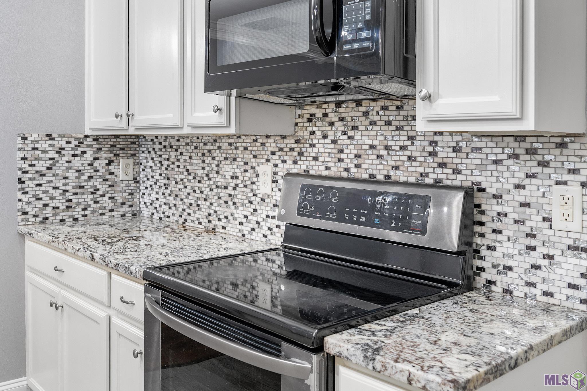 308 Hill Ridge Drive Youngsville, LA 70592 - Photo 13 of 32