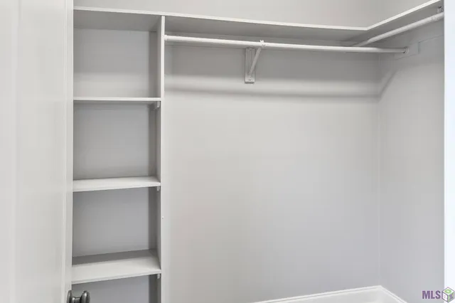 $235,000 | 308 Hill Ridge Drive, Youngsville, LA 70592