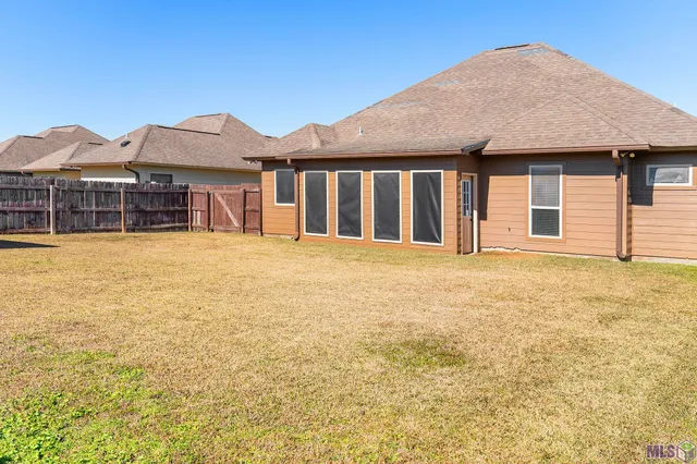 $235,000 | 308 Hill Ridge Drive, Youngsville, LA 70592