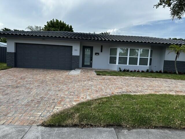 2521 Northeast 45th Street Lighthouse Point, FL 33064 - Photo 5 of 28 405