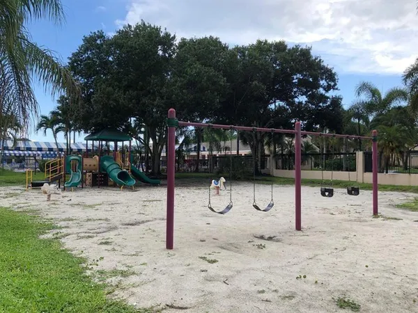 $2,500 | 4001 Carambola Circle North, Unit 29102, Coconut Creek, FL 33066