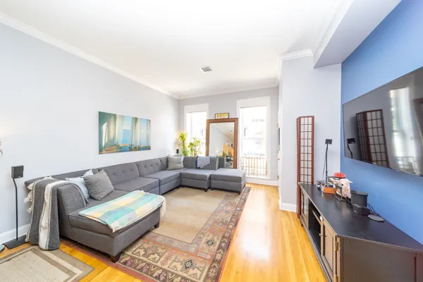 $3,800 | 261 Grove Street, Unit 2, Jersey City, NJ 07302