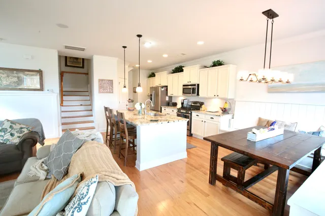 $4,400 | 1466 Red Tide Road, Mount Pleasant, SC 29466