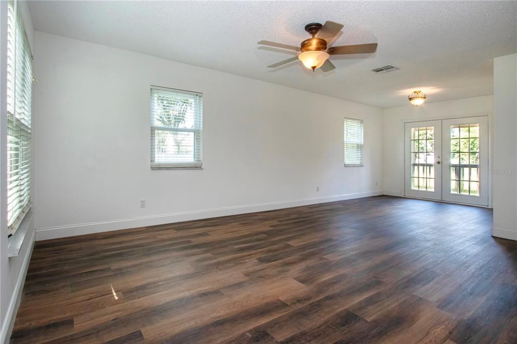2501 Lightfoot Road Wimauma, FL 33598 - Photo 14 of 54 Gallery Image 14