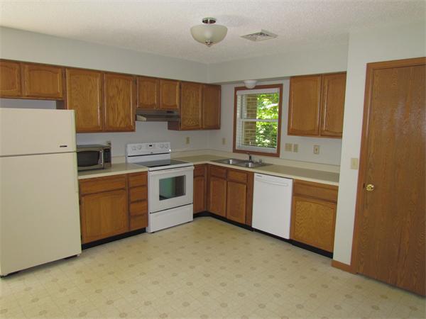 14 Allison Road, Unit 92 Northborough, MA 01532 - Photo 5 of 18 Gallery Image 5