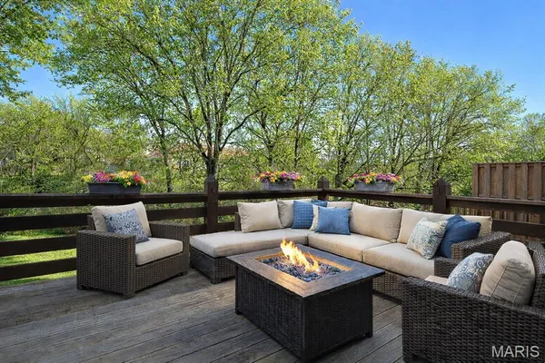 $219,900 | 3034 Autumn Lakes Court, Maryland Heights, MO 63043