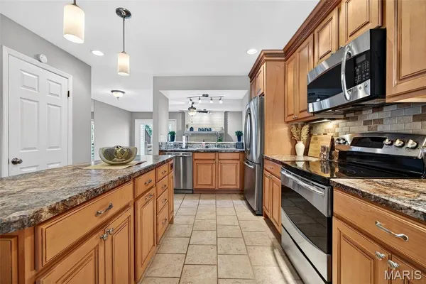 $219,900 | 3034 Autumn Lakes Court, Maryland Heights, MO 63043