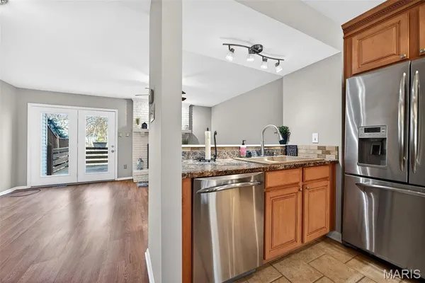 $219,900 | 3034 Autumn Lakes Court, Maryland Heights, MO 63043