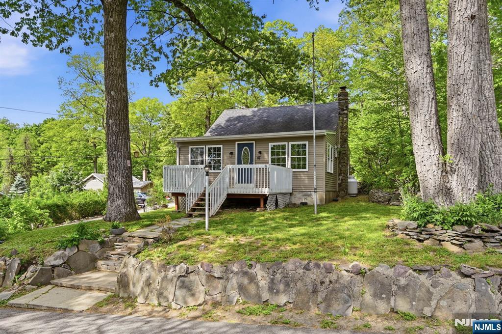 16 Morsemere Road West Milford, NJ 07421 - Photo 25 of 28