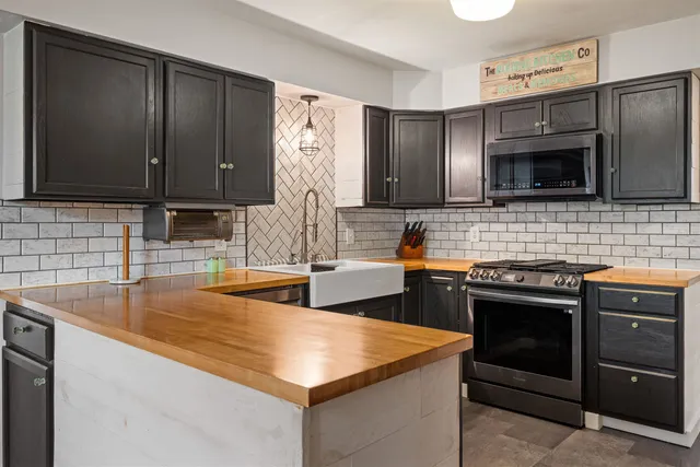 $489,000 | 331 Holly Lane, Erma, NJ 08204