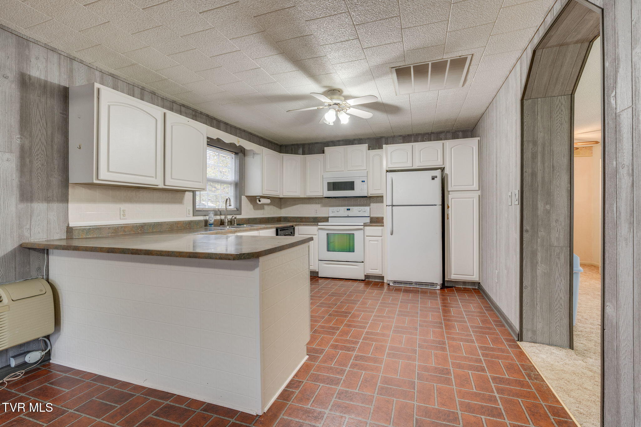 119 Evergreen Road Jonesborough, TN 37659 - Photo 9 of 25 009