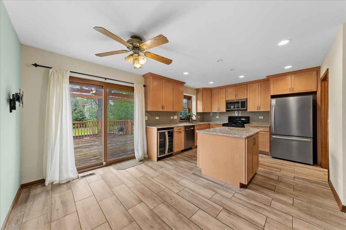 1335 Gaslight Drive Algonquin, IL 60102 - Photo 4 of 20
