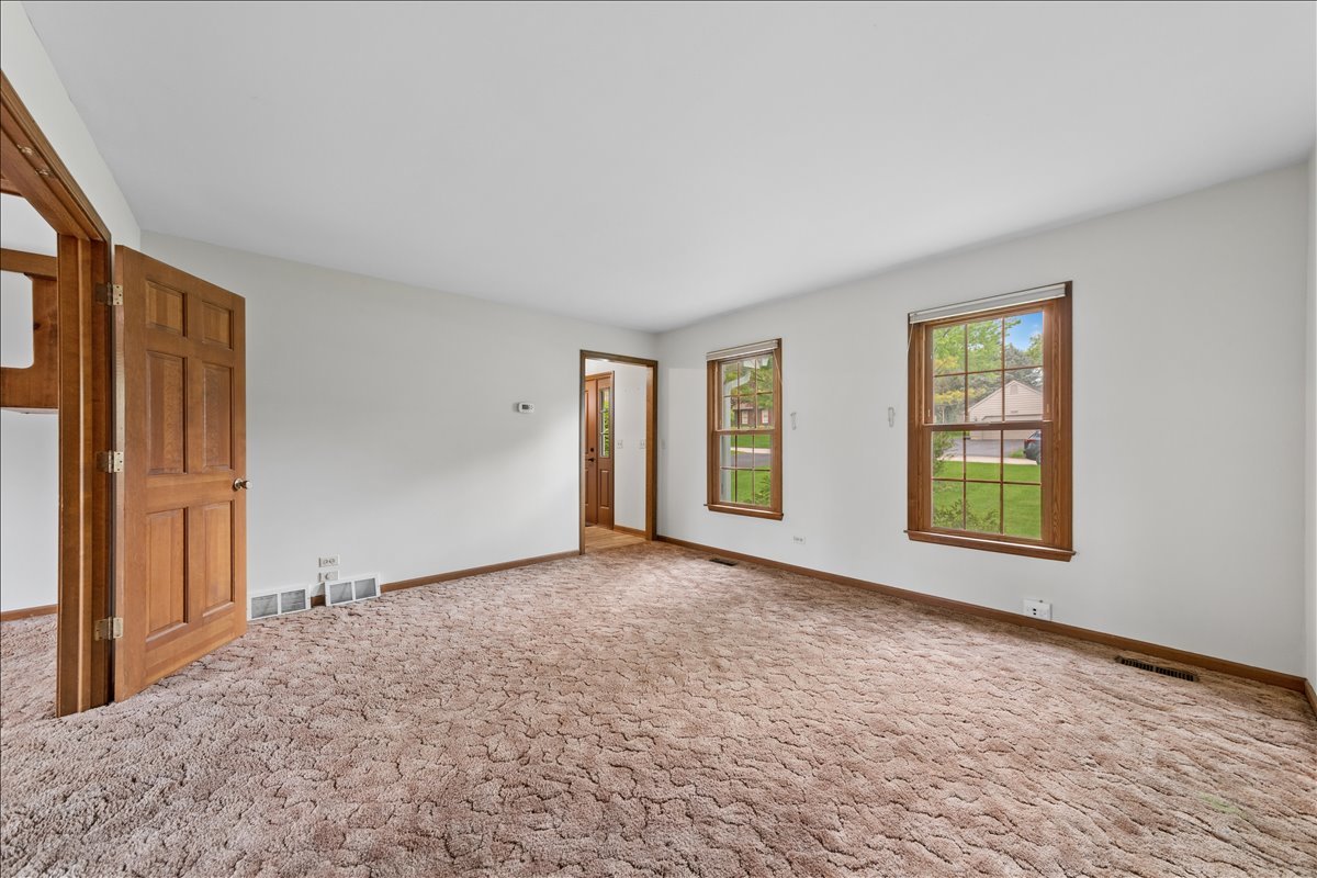 1335 Gaslight Drive Algonquin, IL 60102 - Photo 7 of 20