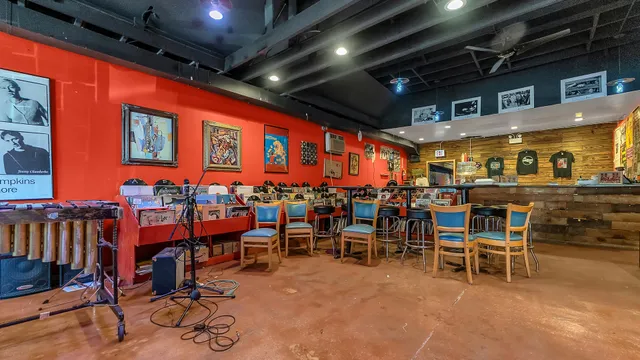 $500,000 | 13257 South Baltimore Avenue, Chicago, IL 60633