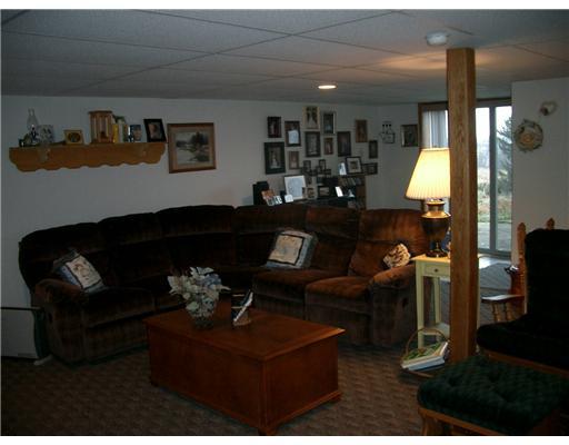 190 Bonniebrook Road Butler, PA 16002 - Photo 8 of 18 Family Room.