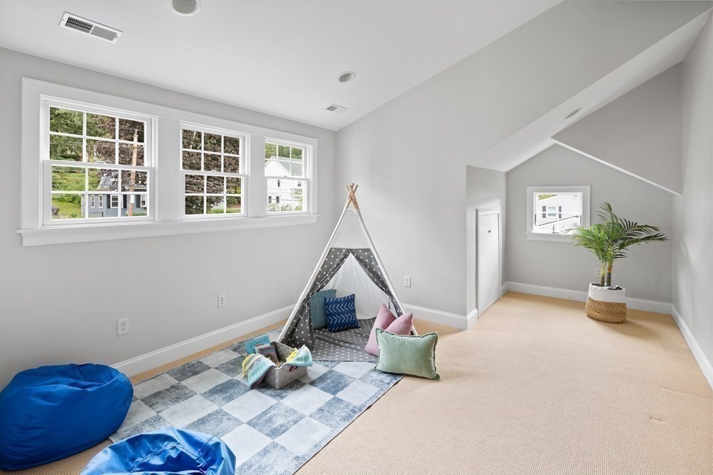 21 Ewell Avenue Lexington, MA 02421 - Photo 22 of 42 Gallery Image 22
