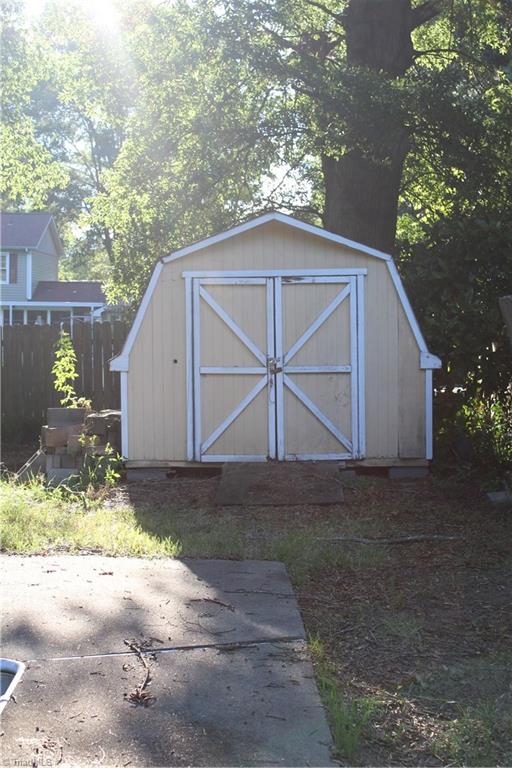 909 Friendly Road Eden, NC 27288 - Photo 14 of 14 Gallery Image 14