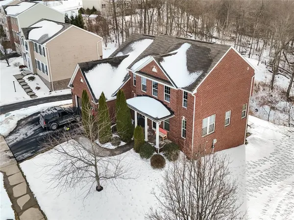 $575,000 | 224 Foxwood Road, Coraopolis, PA 15108