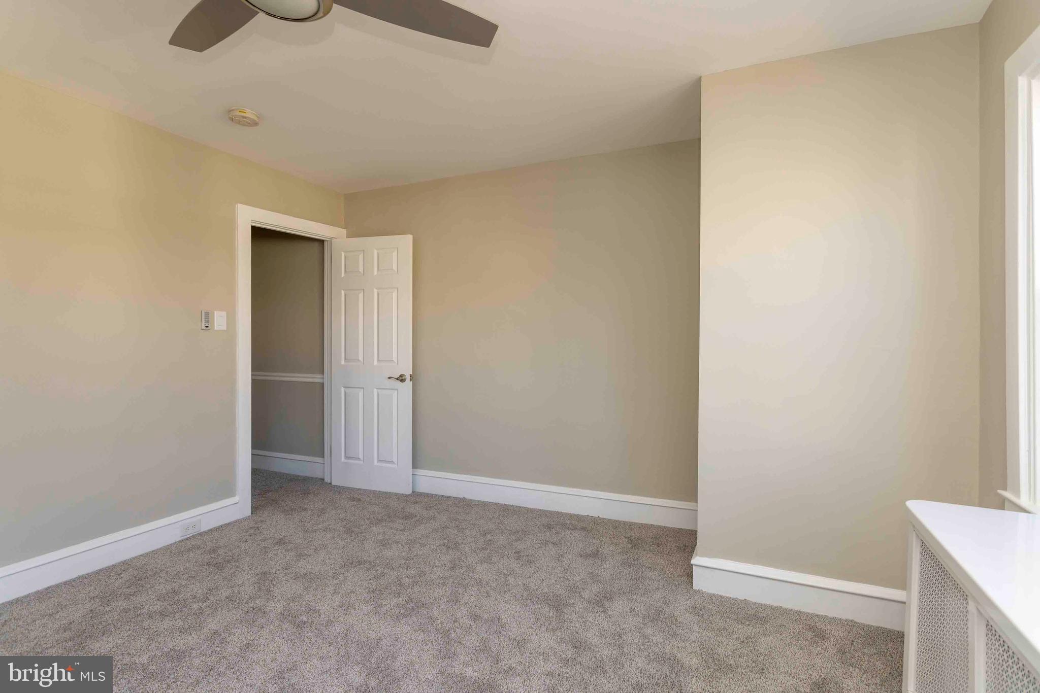 546 Hellerman Street Philadelphia, PA 19111 - Photo 12 of 33