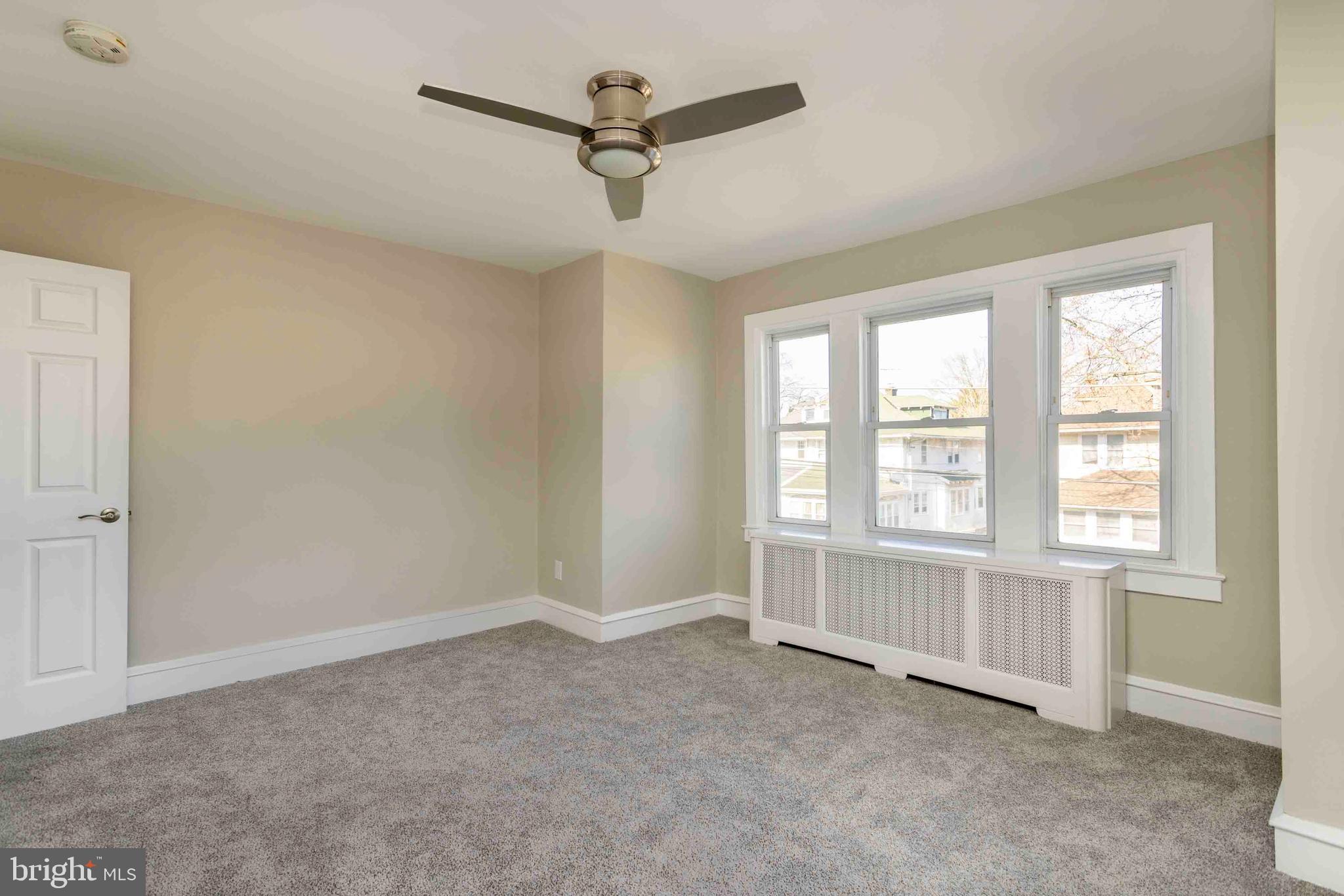 546 Hellerman Street Philadelphia, PA 19111 - Photo 15 of 33
