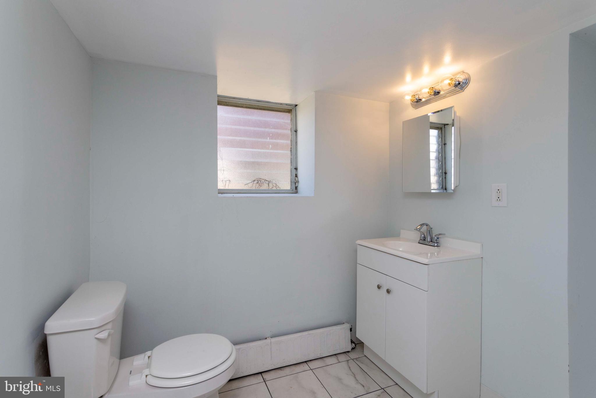 546 Hellerman Street Philadelphia, PA 19111 - Photo 28 of 33