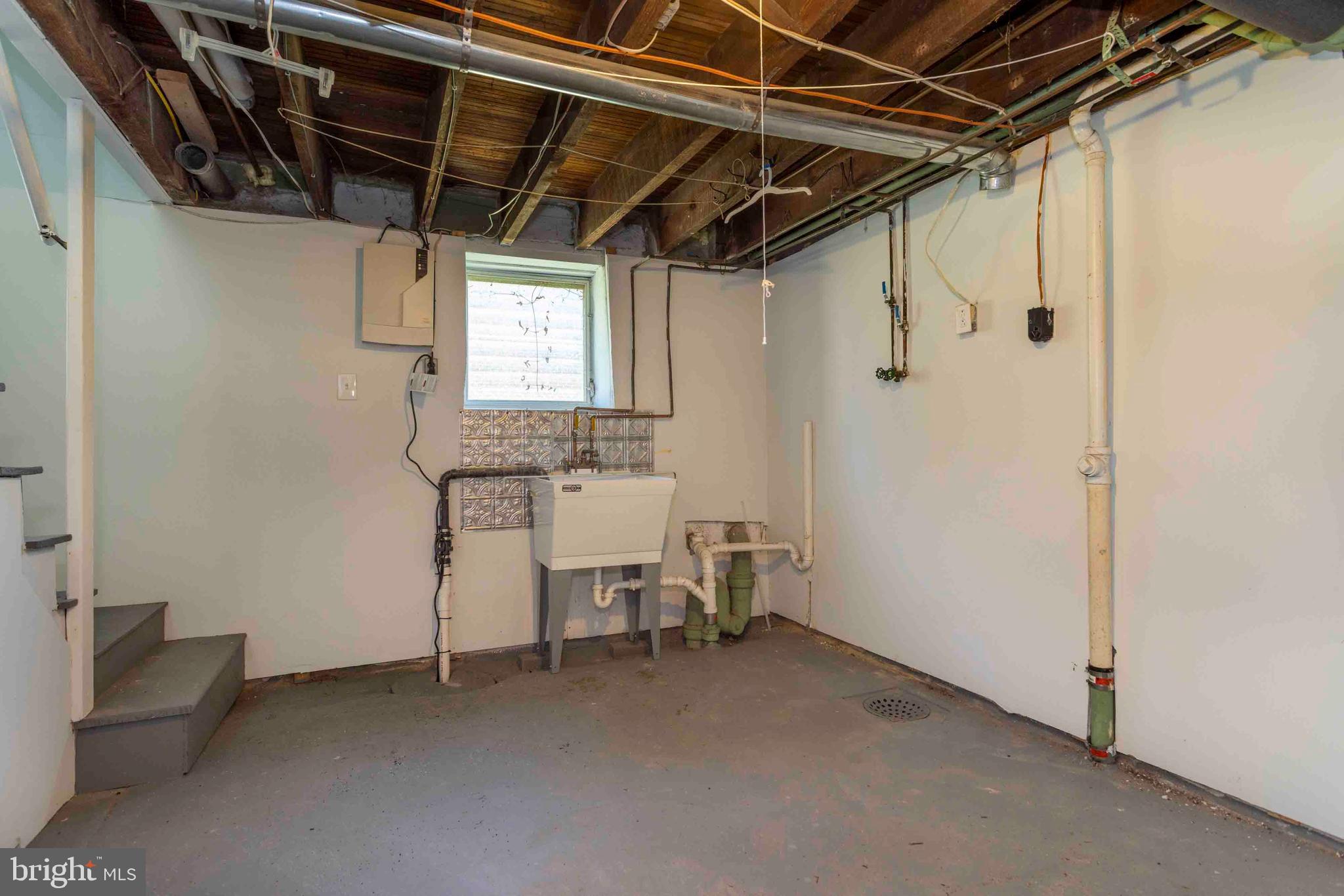 546 Hellerman Street Philadelphia, PA 19111 - Photo 30 of 33