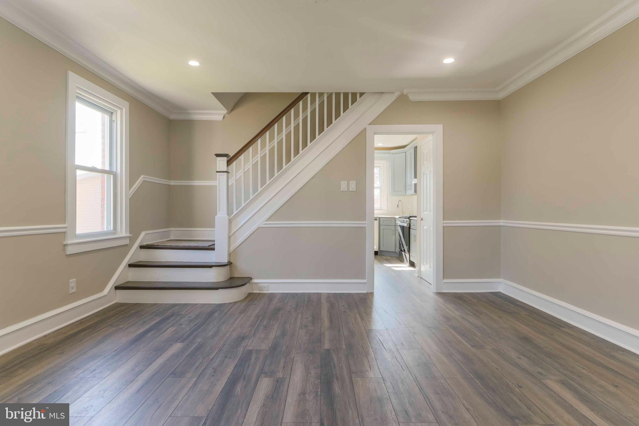 546 Hellerman Street Philadelphia, PA 19111 - Photo 5 of 33