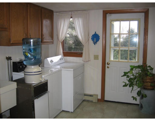 20 Deerfield Road Shrewsbury, MA 01545 - Photo 12 of 19 Gallery Image 12