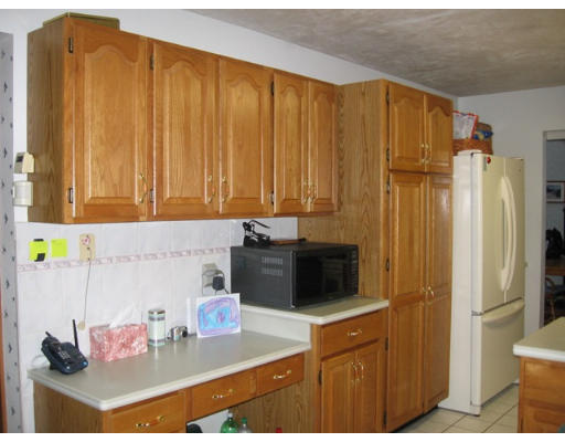 20 Deerfield Road Shrewsbury, MA 01545 - Photo 7 of 19 Gallery Image 7