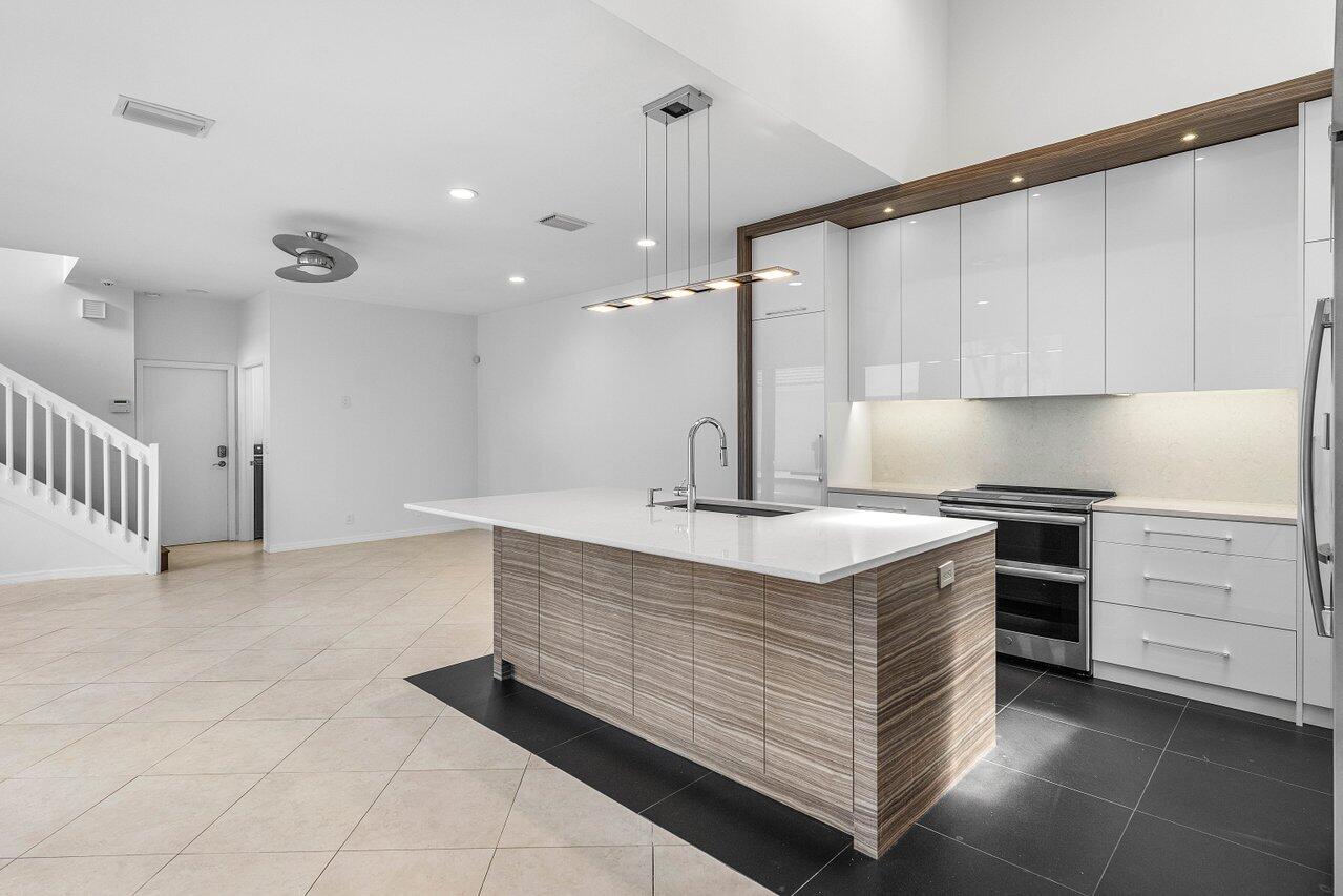 5779 Regency Circle West Boca Raton, FL 33496 - Photo 18 of 71 016-5779RegencyCircleWest-BocaRaton-FL-3