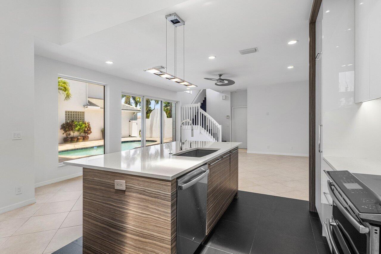 5779 Regency Circle West Boca Raton, FL 33496 - Photo 23 of 71 021-5779RegencyCircleWest-BocaRaton-FL-3