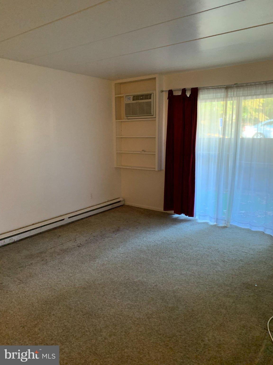 300 Winding Way, Unit 1 Downingtown, PA 19335 - Photo 5 of 13 Spacious room with natural light.