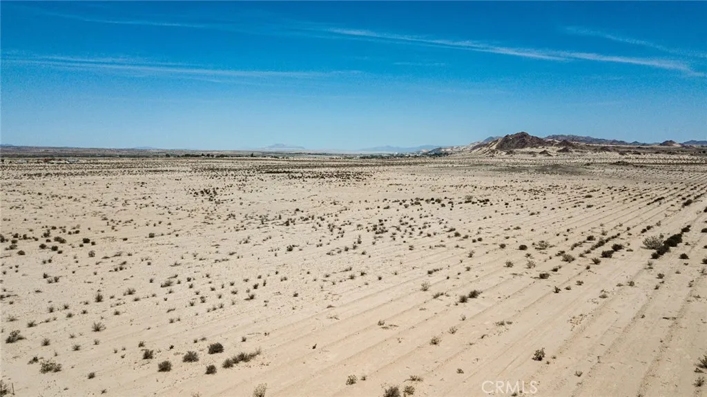 605 Indian Lakeside, CA 92040 - Photo 7 of 8 a view of wooden floor in a bathroom