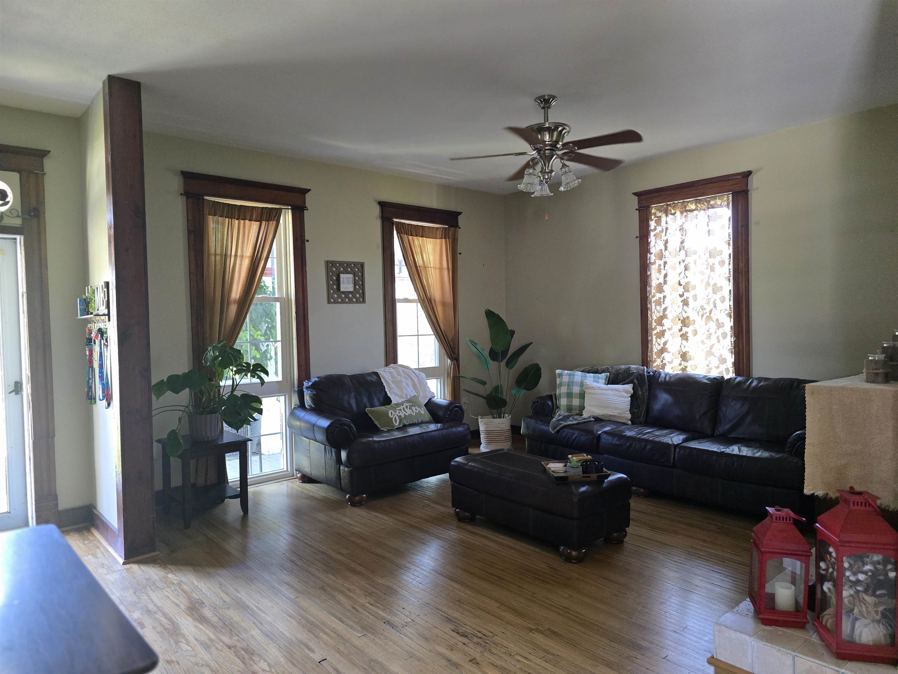 729 Locust Street Carthage, IL 62321 - Photo 12 of 32