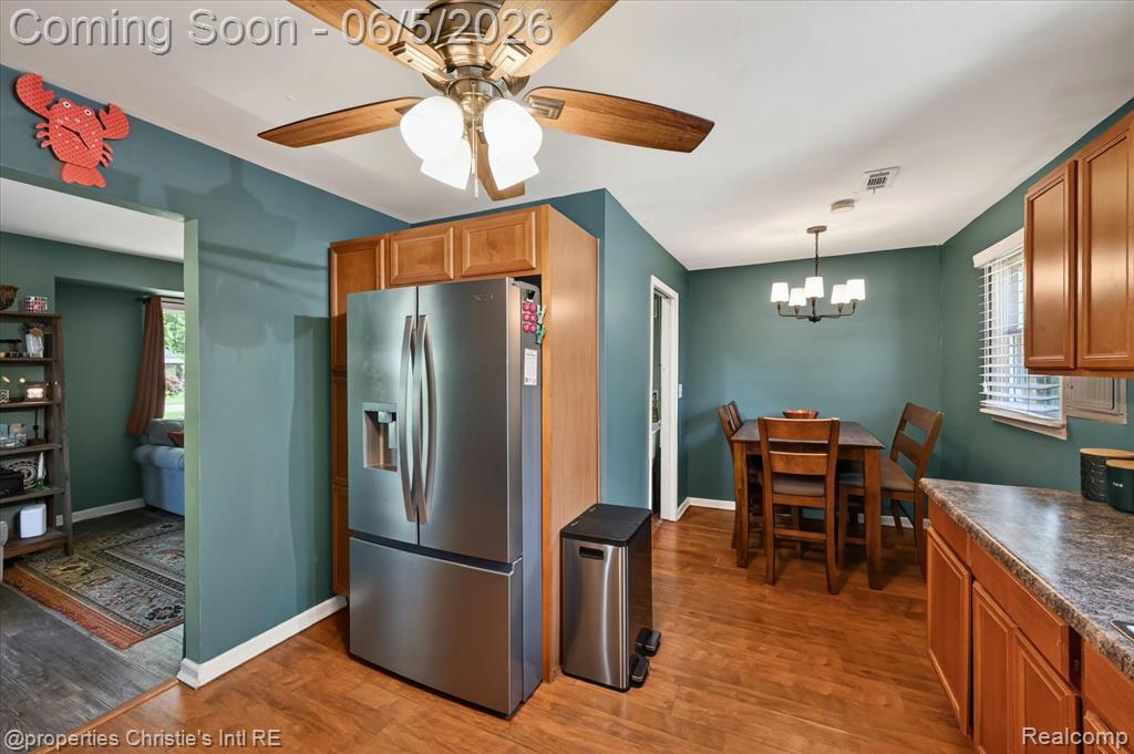 39185 Chase Street Romulus, MI 48174 - Photo 10 of 34