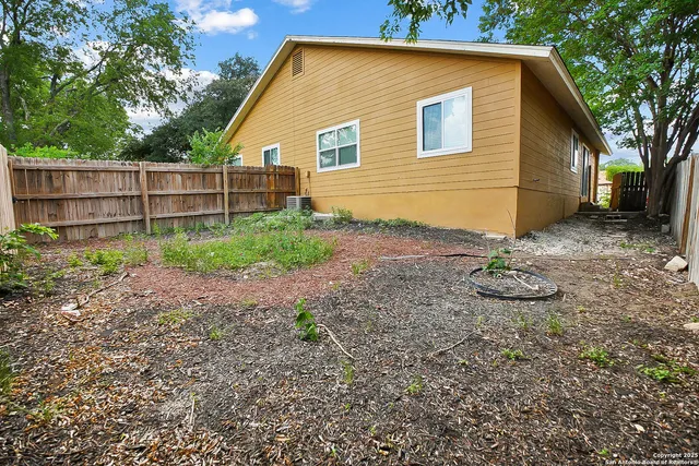 $1,340 | 5044 Ayrshire Drive, San Antonio, TX 78217