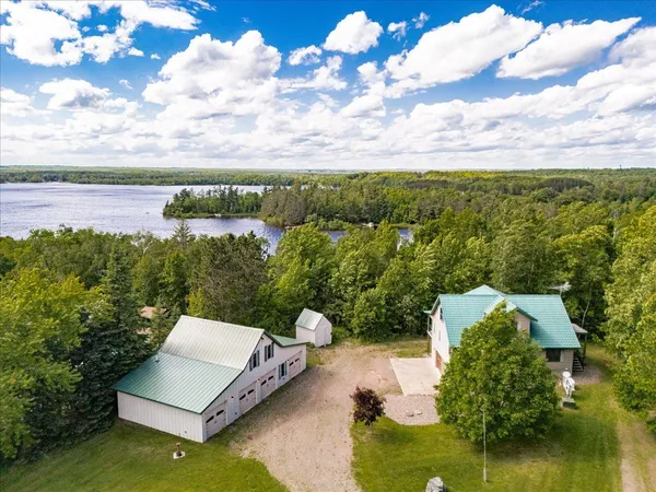 $950,000 | 3799 South Lake Road, Moose Lake, MN 55767