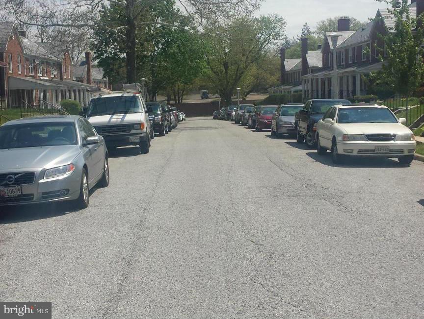 4632 Coleherne Road Baltimore, MD 21229 - Photo 3 of 18 View