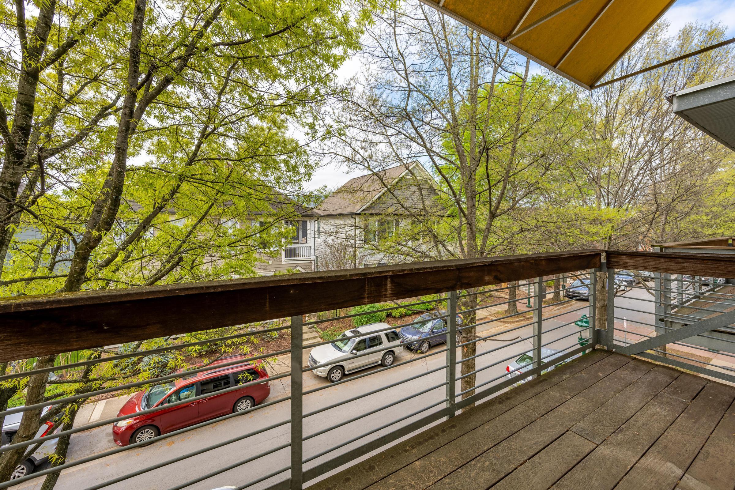 131 West 17th Street Chattanooga, TN 37408 - Photo 27 of 46 131 W 17th balcony