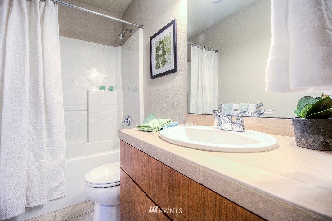 149 Cougar Ridge Road Northwest, Unit 1205 Issaquah, WA 98027 - Photo 22 of 25